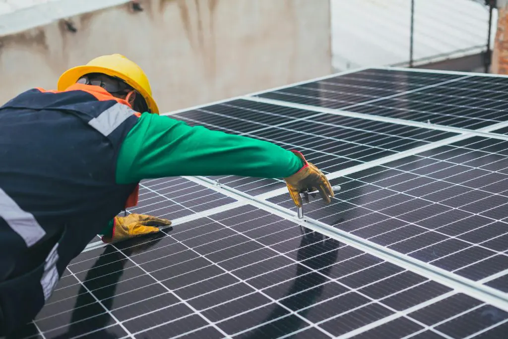 Decarbonisation Building trends Ireland, East Belfast Enterprise Actions Largest Solar PV Installation, ePower Secures €30M Boost, Green Horizons Magazine