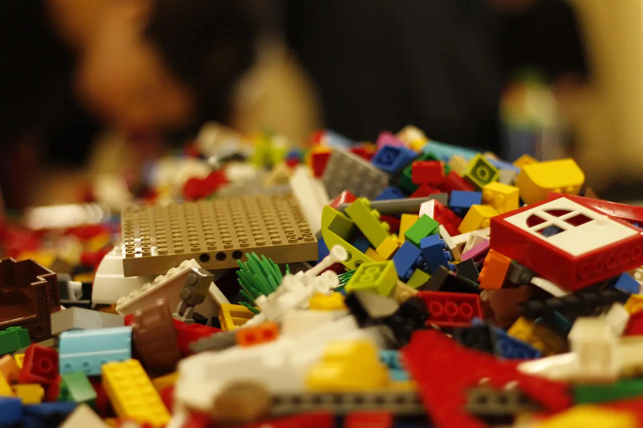 LEGO Planet Promise Design Guidelines, Green Horizons Magazine