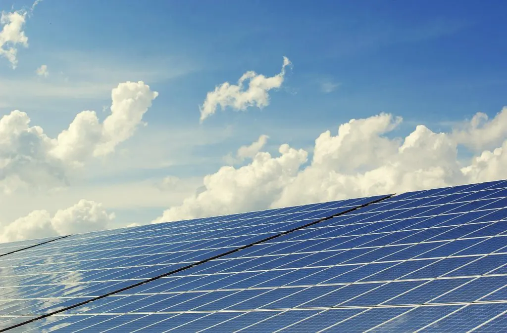 Renewable Heat Obligation Scheme, SSE Airtricity Awards Over £550000, Calls for Enhanced Heat Pump and Solar, Green Horizons Magazine