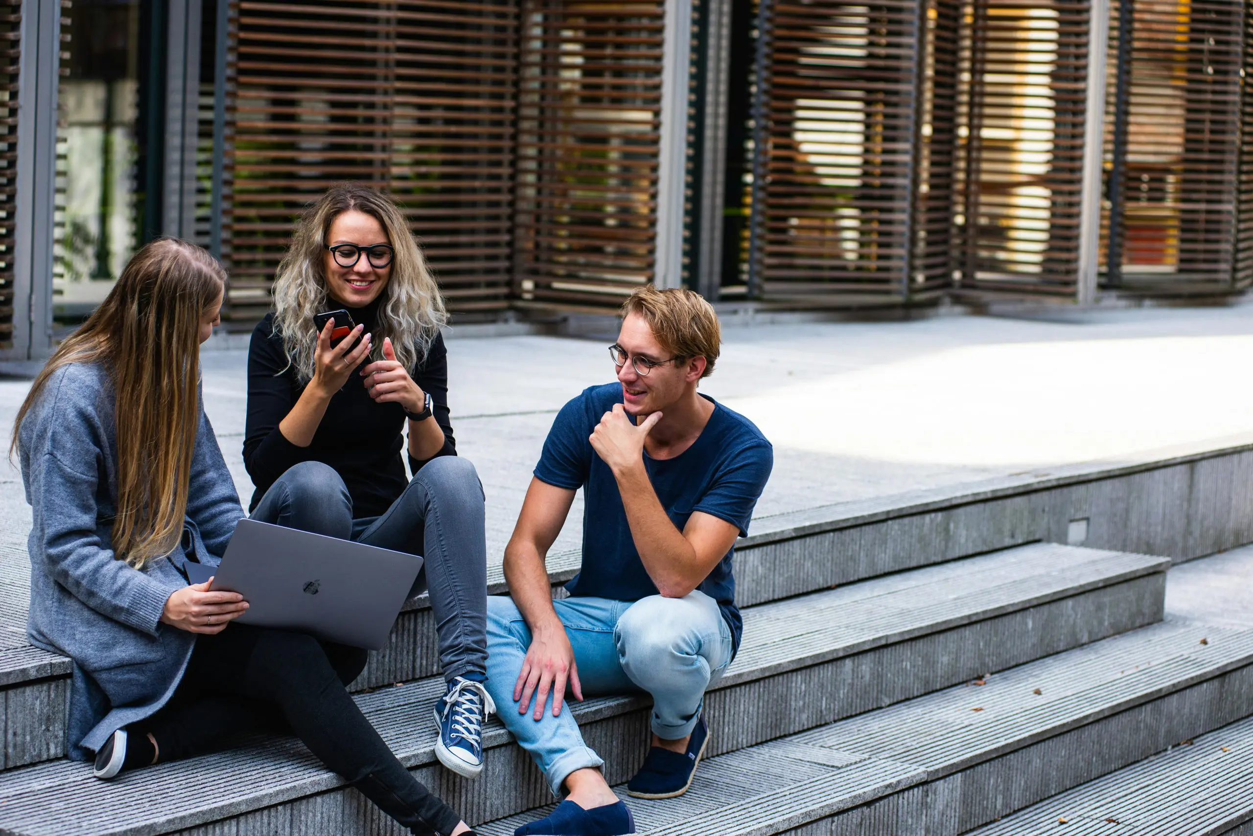 Decarbonising Advertising, Employee Upskilling Grant Relaunches, Green Horizons Magazine